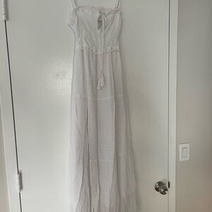 Elegant White Maxi Dress